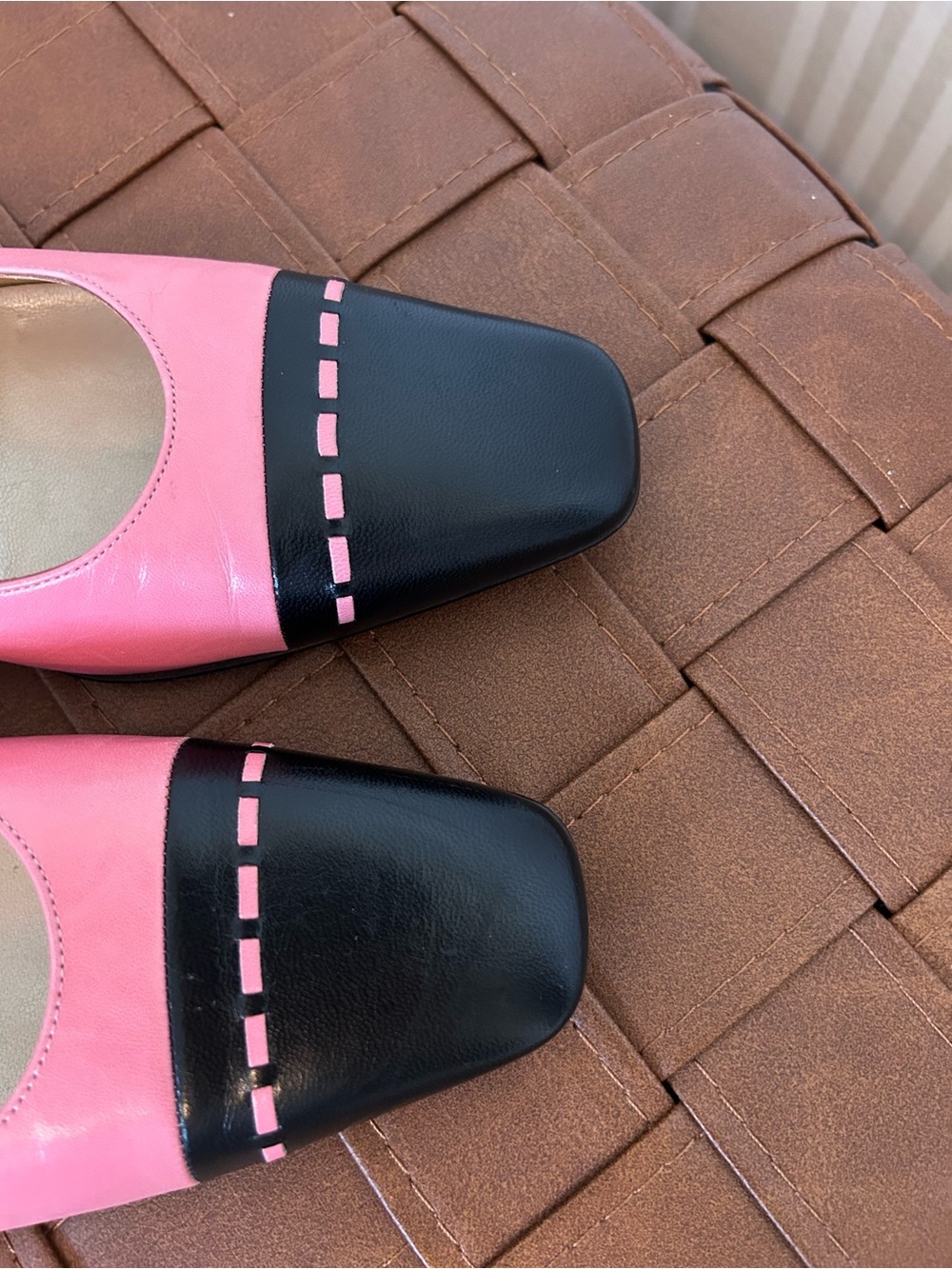 ST. JOHN PINK & Black Leather Heels Square Cap Toe Made in ITALY Size 6.5 RARE - Picture 4 of 10